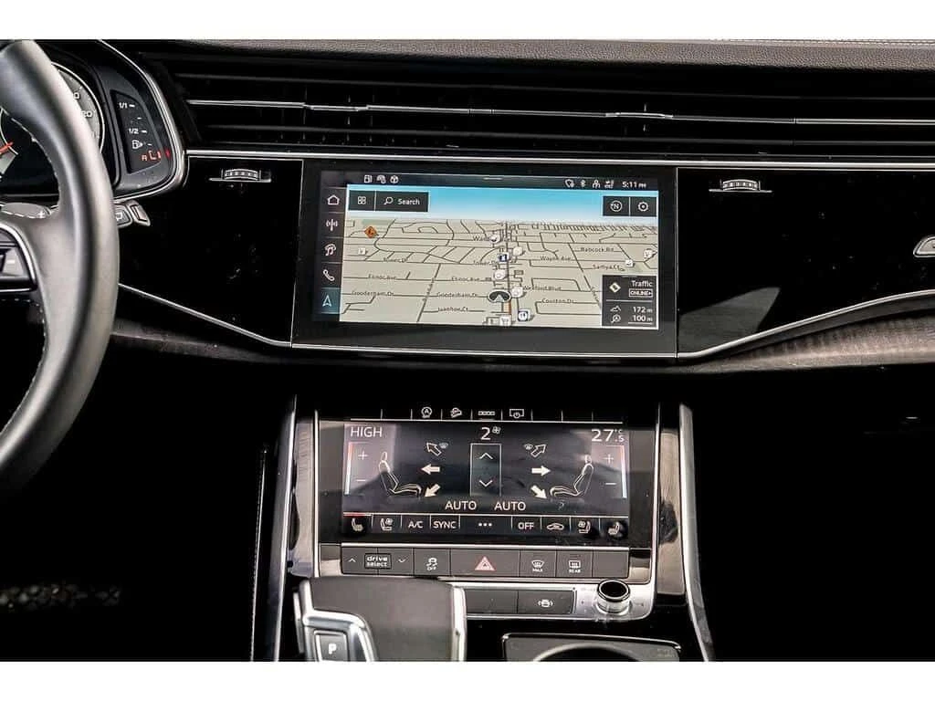 Audi Q8 55TFSI S-Line * Фиксирана цена до БГ * CARFAX * , снимка 12 - Автомобили и джипове - 53960317