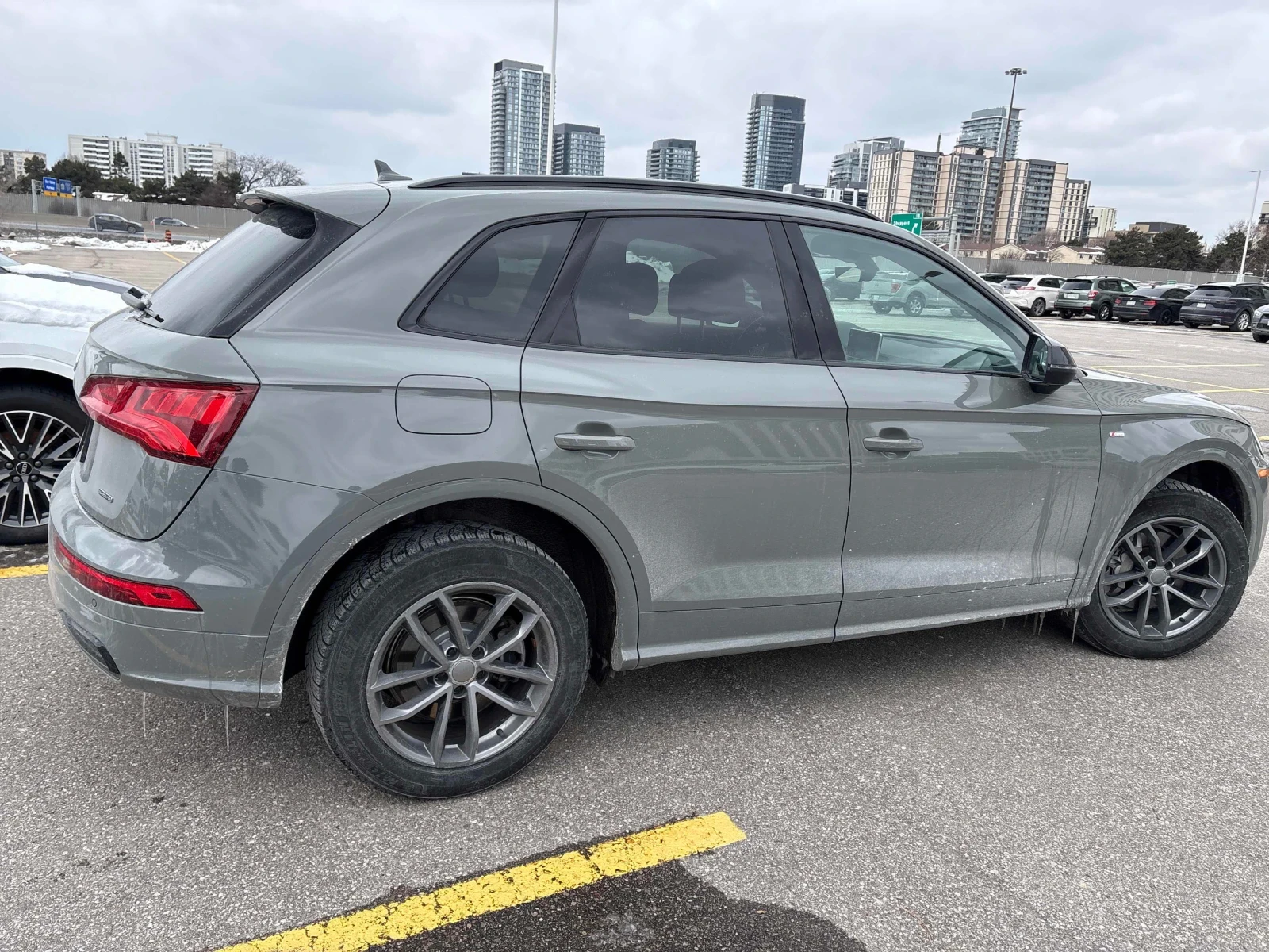 Audi Q5 PROGRESSIV * ПОДГРЕВ * ПАНОРАМА CAR FAX * , снимка 3 - Автомобили и джипове - 54247093