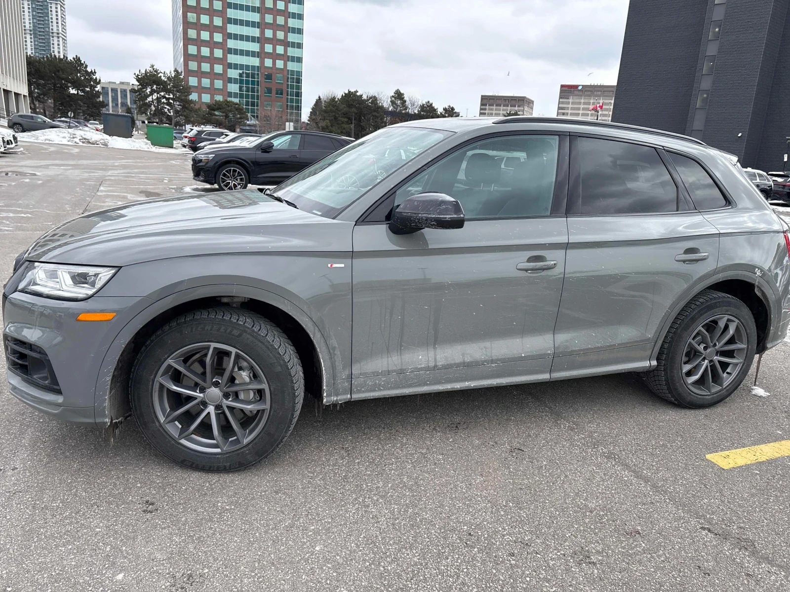 Audi Q5 PROGRESSIV * ПОДГРЕВ * ПАНОРАМА CAR FAX * , снимка 4 - Автомобили и джипове - 54247093