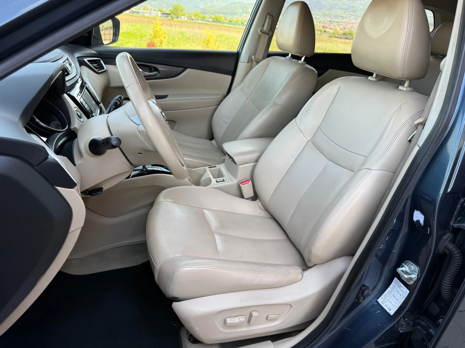 Nissan X-trail 1.6 DCi TEKNA / FULL / KOJA / NAVI / 360 / EURO 6, снимка 10 - Автомобили и джипове - 54443744