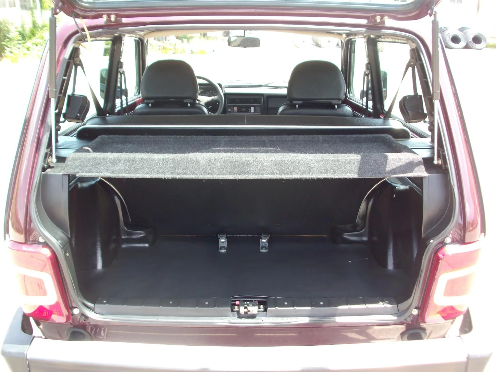 Lada Niva 1.7i 44 000 km KATO OT MAGAZINA , снимка 13 - Автомобили и джипове - 54765755