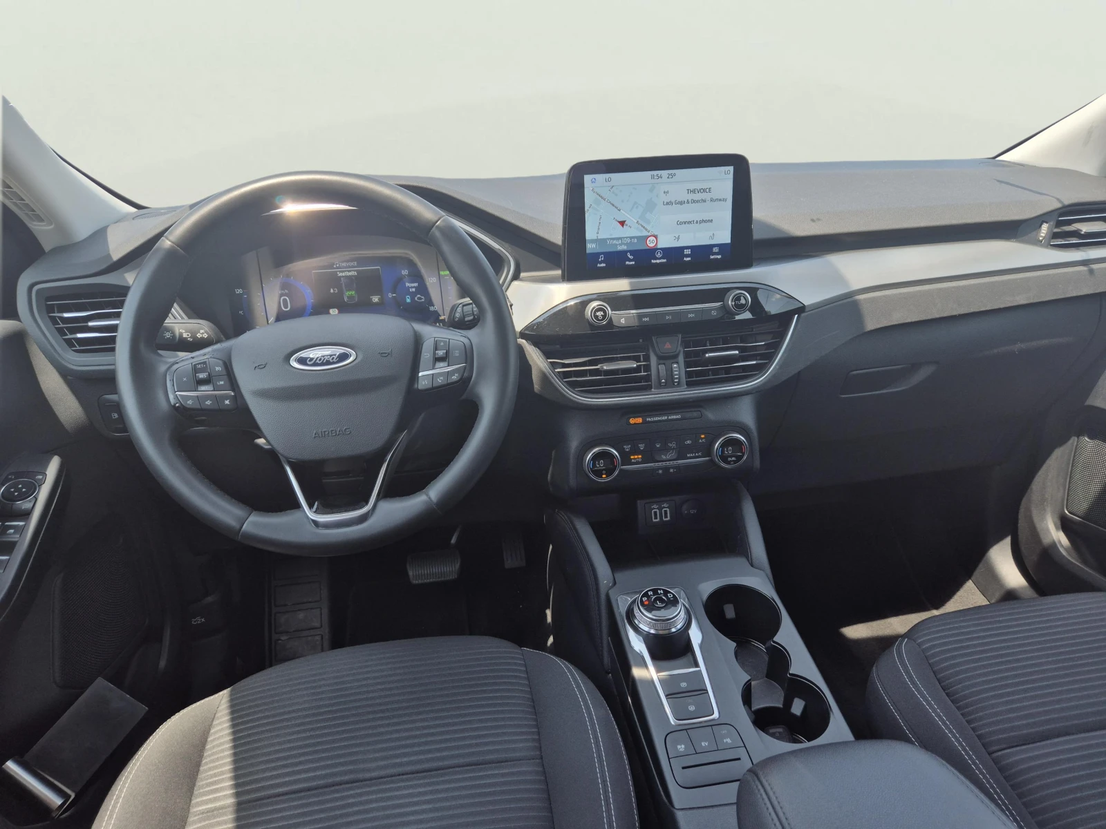 Ford Kuga 2.5 PHEV, снимка 11 - Автомобили и джипове - 54826623
