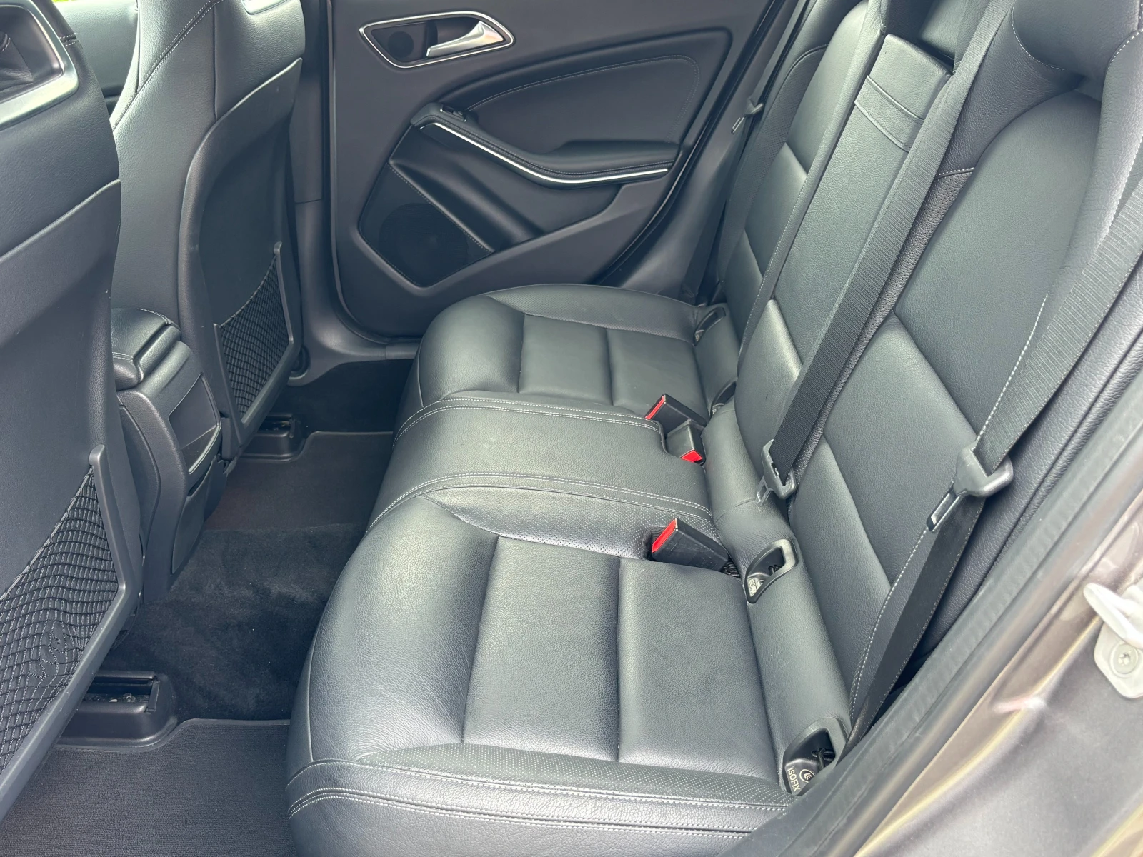 Mercedes-Benz GLA 220 CDI 4MATIC, снимка 12 - Автомобили и джипове - 55301198