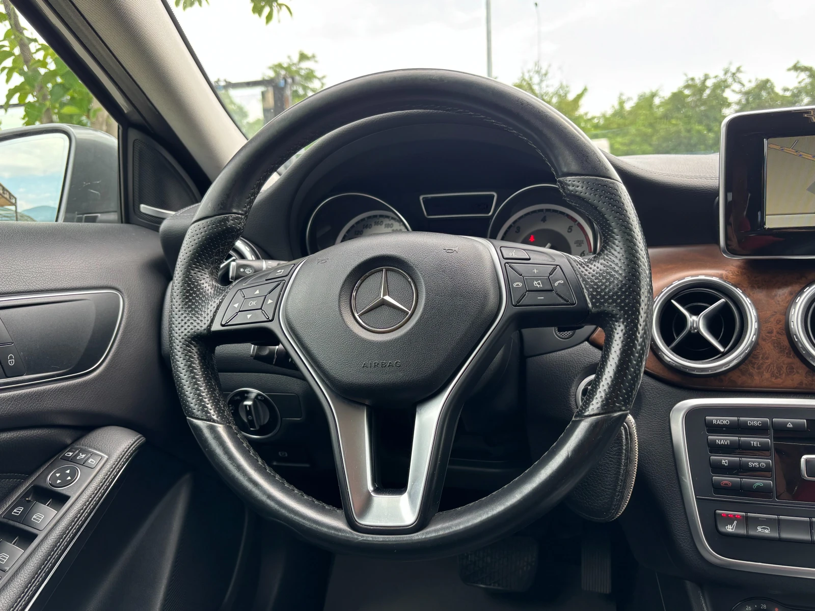 Mercedes-Benz GLA 220 CDI 4MATIC, снимка 11 - Автомобили и джипове - 55301198