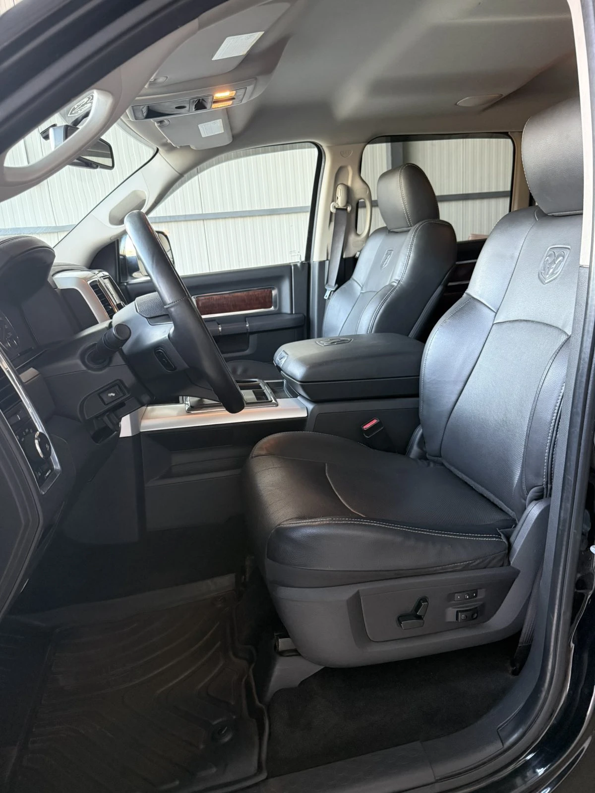 Dodge RAM 1500 5.7 HEMI, снимка 7 - Автомобили и джипове - 55900464