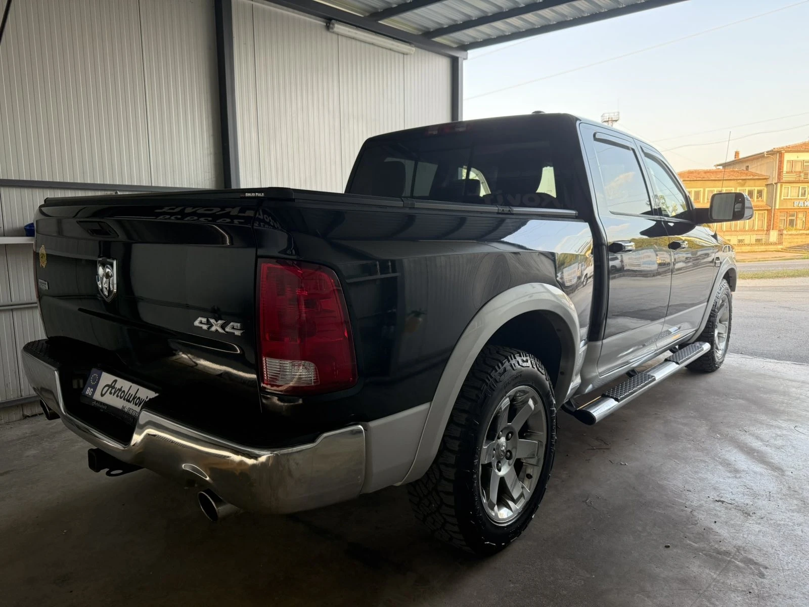 Dodge RAM 1500 5.7 HEMI, снимка 4 - Автомобили и джипове - 55900464