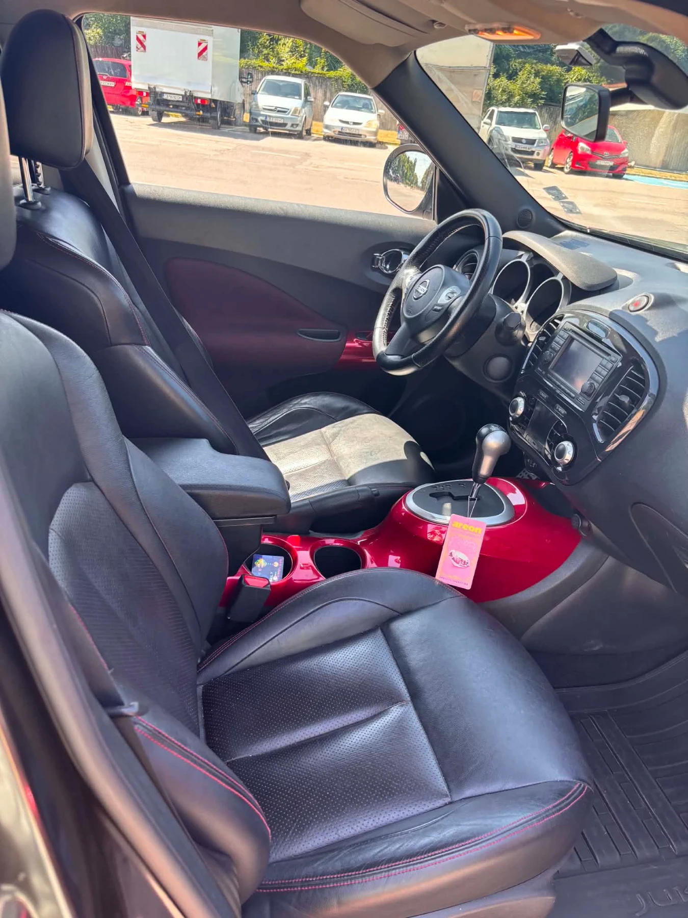 Nissan Juke, снимка 11 - Автомобили и джипове - 56407258