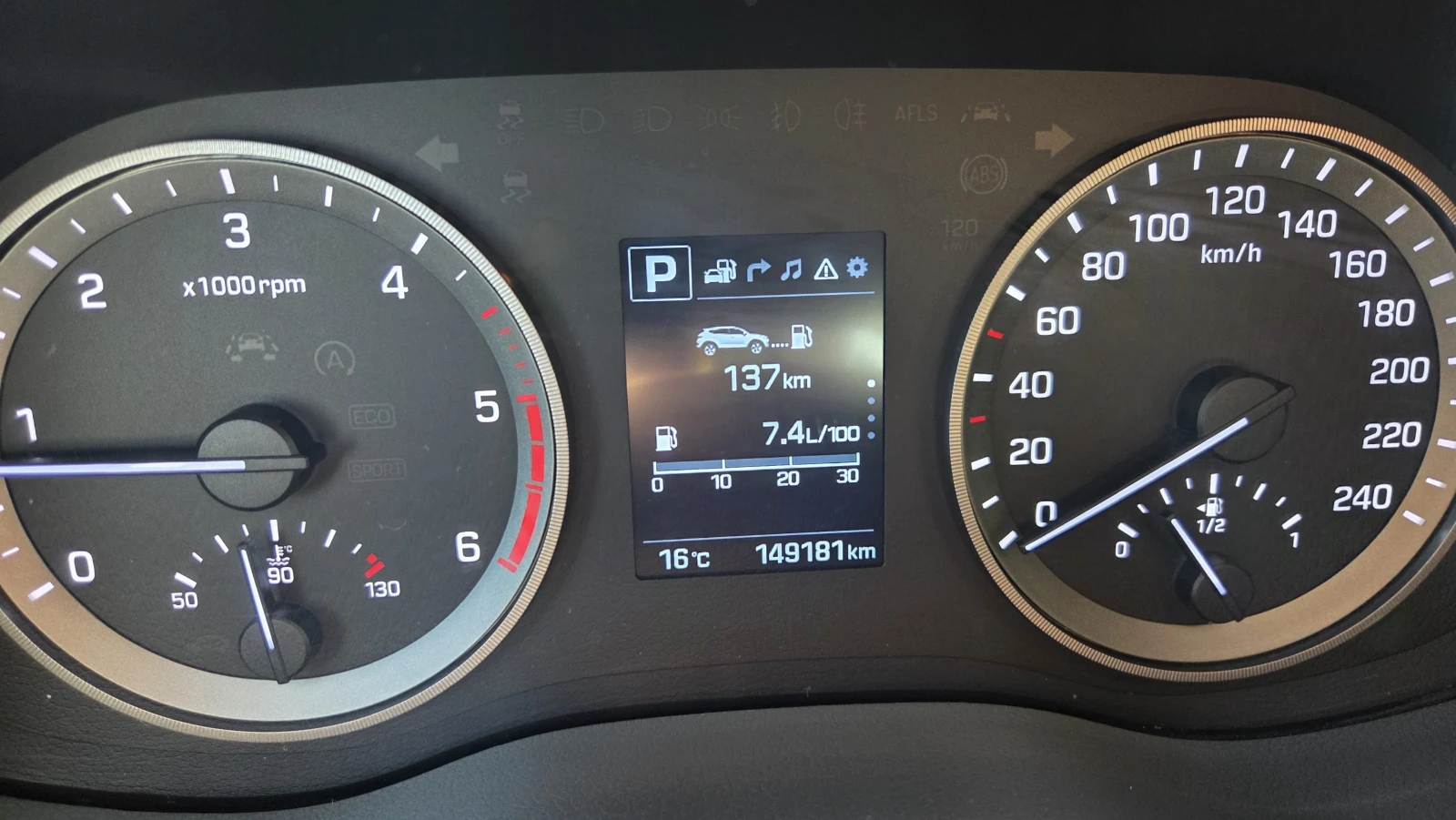 Hyundai Tucson, снимка 8 - Автомобили и джипове - 56662233