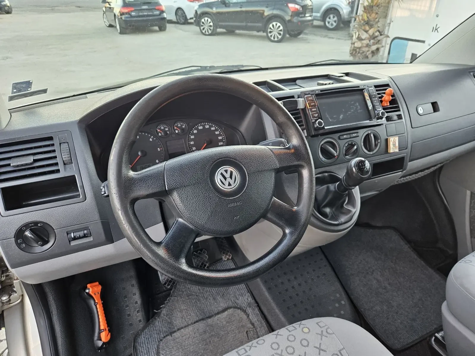 VW Transporter 2.5TDI-131кс= 6СКОРОСТИ= КАМЕРА= ТОВАРОПЪТНИЧЕСКИ - изображение 8