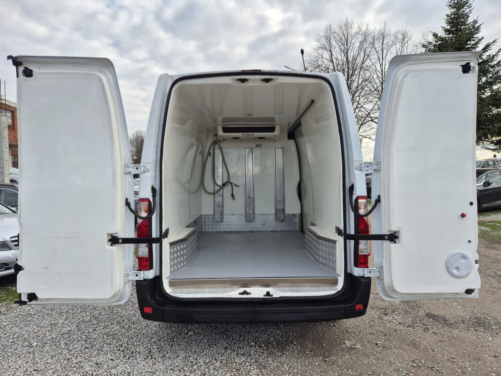 Renault Master 2.3-Хладилен, снимка 10 - Бусове и автобуси - 54136319