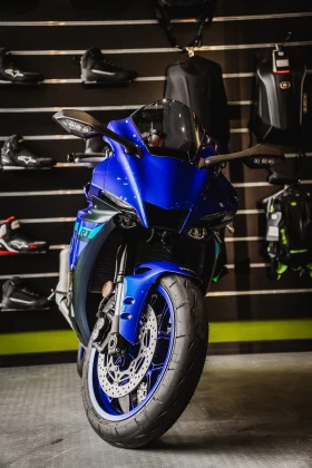 Yamaha YZF-R1 |  Последен модел | Гаранция до 08/2026   1852 км, снимка 2