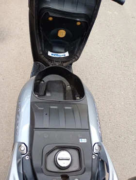 Honda Sh 300куб.Инжекцион 2011г., снимка 6