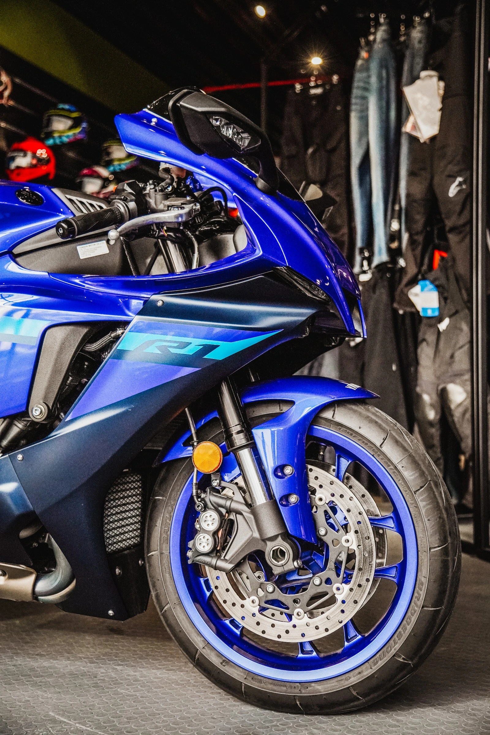 Yamaha YZF-R1   �������� �����   �������� �� 08/2026   1852 �� | Mobile.bg � ����������� 9