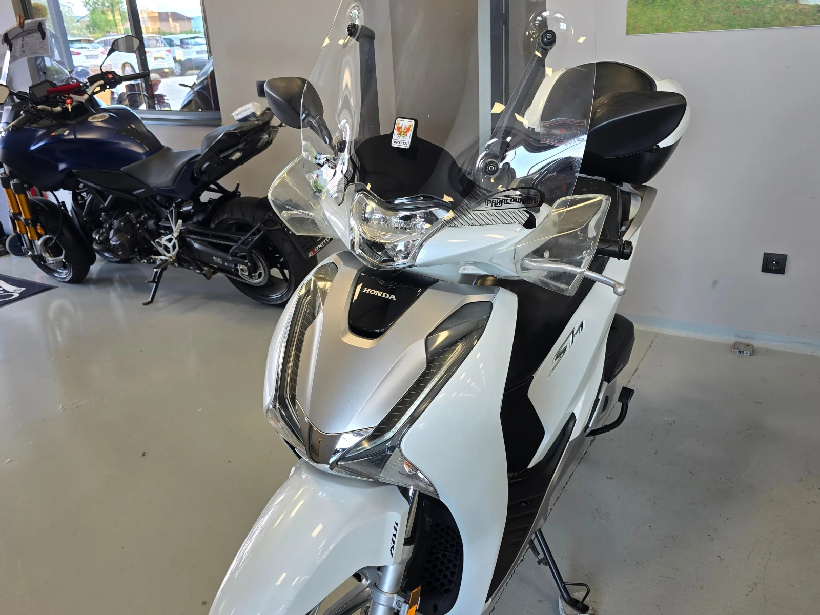 Honda Sh 125ie, ABS, Start-Stop, 2018г., снимка 10 - Мотоциклети и мототехника - 55011764