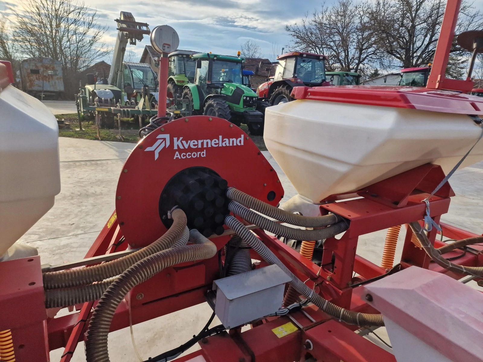  Kverneland  | Mobile.bg   13