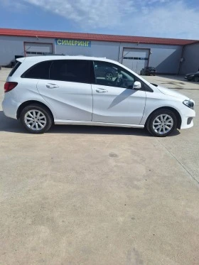Mercedes-Benz B 220 хечбек, снимка 2