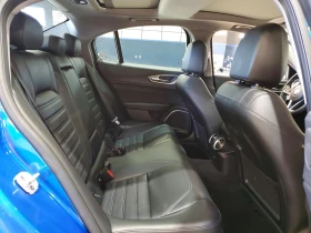 Alfa Romeo Giulia 2l Ti Q4, снимка 10 - Автомобили и джипове - 53654850