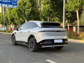 Zeekr 7X Intelligent Drive Edition 780 km autogeorge.com | Mobile.bg � ����� ������ 7