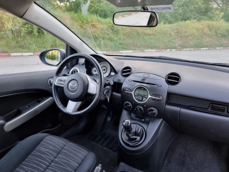 Mazda 2 1.4 Hdi Klima/Euro4, снимка 10 - Автомобили и джипове - 41672658