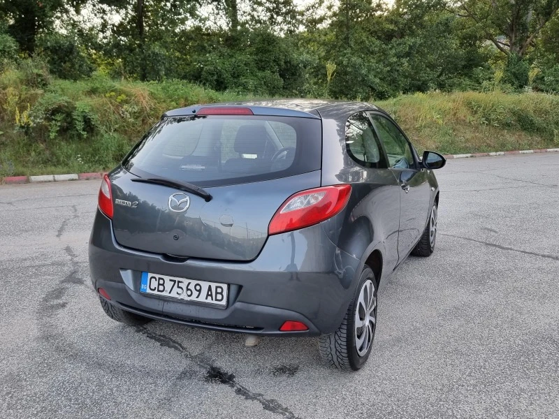 Mazda 2 1.4 Hdi Klima/Euro4, снимка 5 - Автомобили и джипове - 41672658