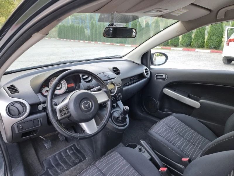 Mazda 2 1.4 Hdi Klima/Euro4, снимка 9 - Автомобили и джипове - 41672658