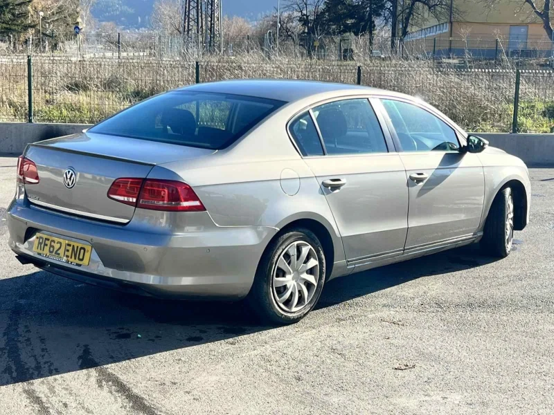 VW Passat 1.6TDI тип CAYC, снимка 3 - Автомобили и джипове - 48370455