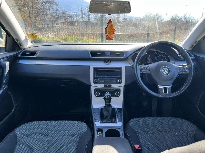 VW Passat 1.6TDI тип CAYC, снимка 7 - Автомобили и джипове - 48370455