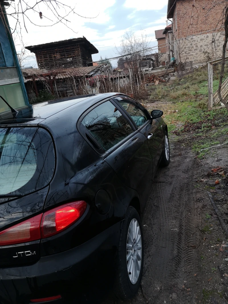 Alfa Romeo 147 1, 9 mjet, снимка 6 - Автомобили и джипове - 48444246