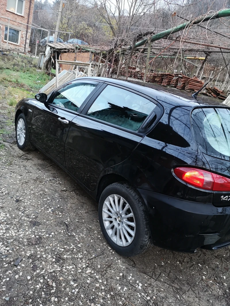 Alfa Romeo 147 1, 9 mjet, снимка 8 - Автомобили и джипове - 48444246