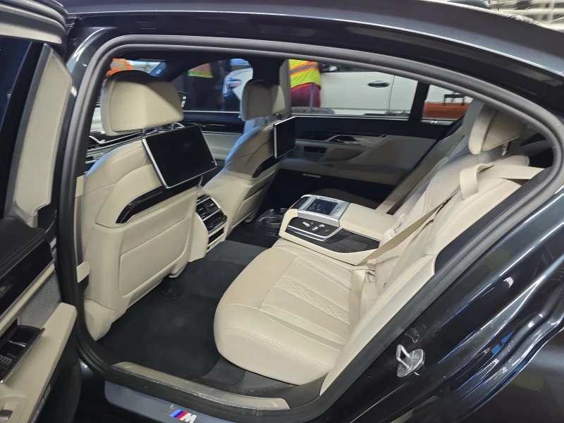 BMW 750, снимка 9 - Автомобили и джипове - 48725716