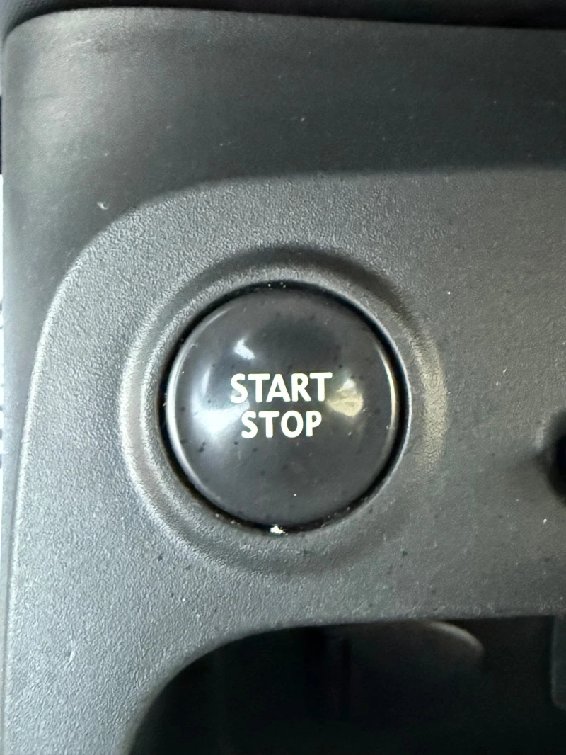 Renault Captur 1.5 DCI NAVI, снимка 11 - Автомобили и джипове - 51115845