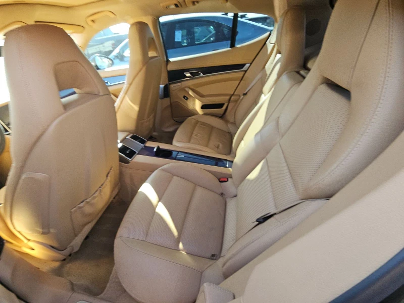 Porsche Panamera 4, снимка 13 - Автомобили и джипове - 52911750