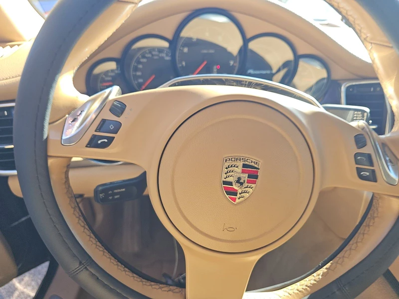 Porsche Panamera 4, снимка 9 - Автомобили и джипове - 52911750
