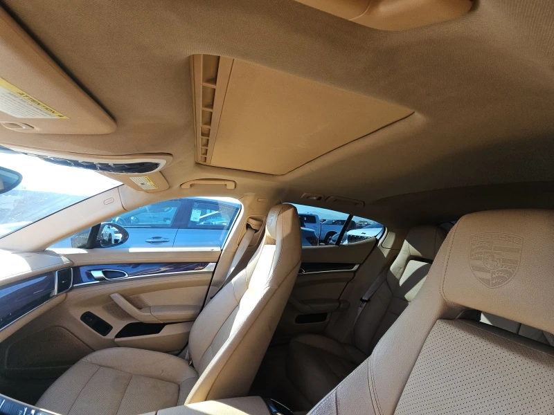 Porsche Panamera 4, снимка 10 - Автомобили и джипове - 52911750