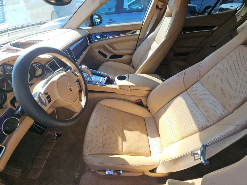 Porsche Panamera 4, снимка 8 - Автомобили и джипове - 52911750