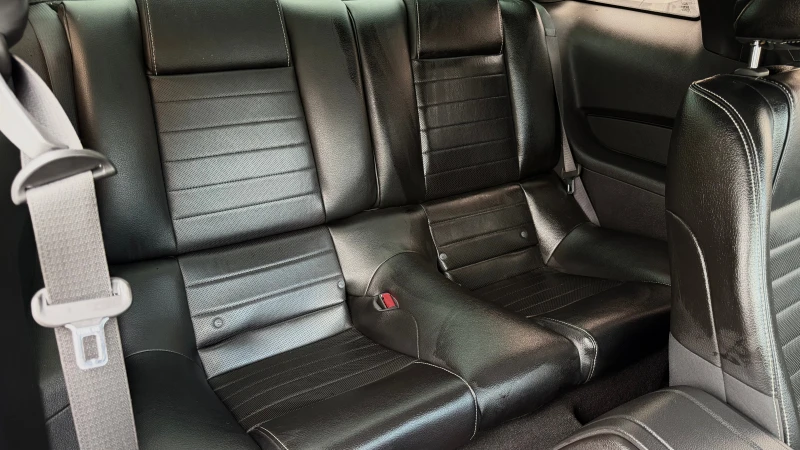 Ford Mustang 4.0 V6 GT, снимка 11 - Автомобили и джипове - 53026755