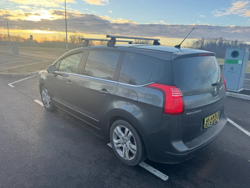 Peugeot 5008 2.0HDi 7mesta headup 3xTv Distronik, снимка 4 - Автомобили и джипове - 53562612