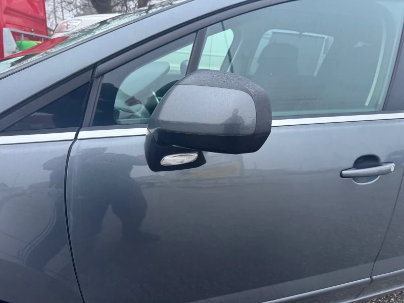 Peugeot 5008 2.0HDi 7mesta headup 3xTv Distronik, снимка 7 - Автомобили и джипове - 53562612