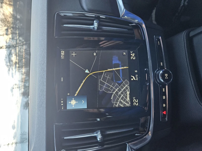 Volvo V90 Cross Country D4, снимка 7 - Автомобили и джипове - 53576620