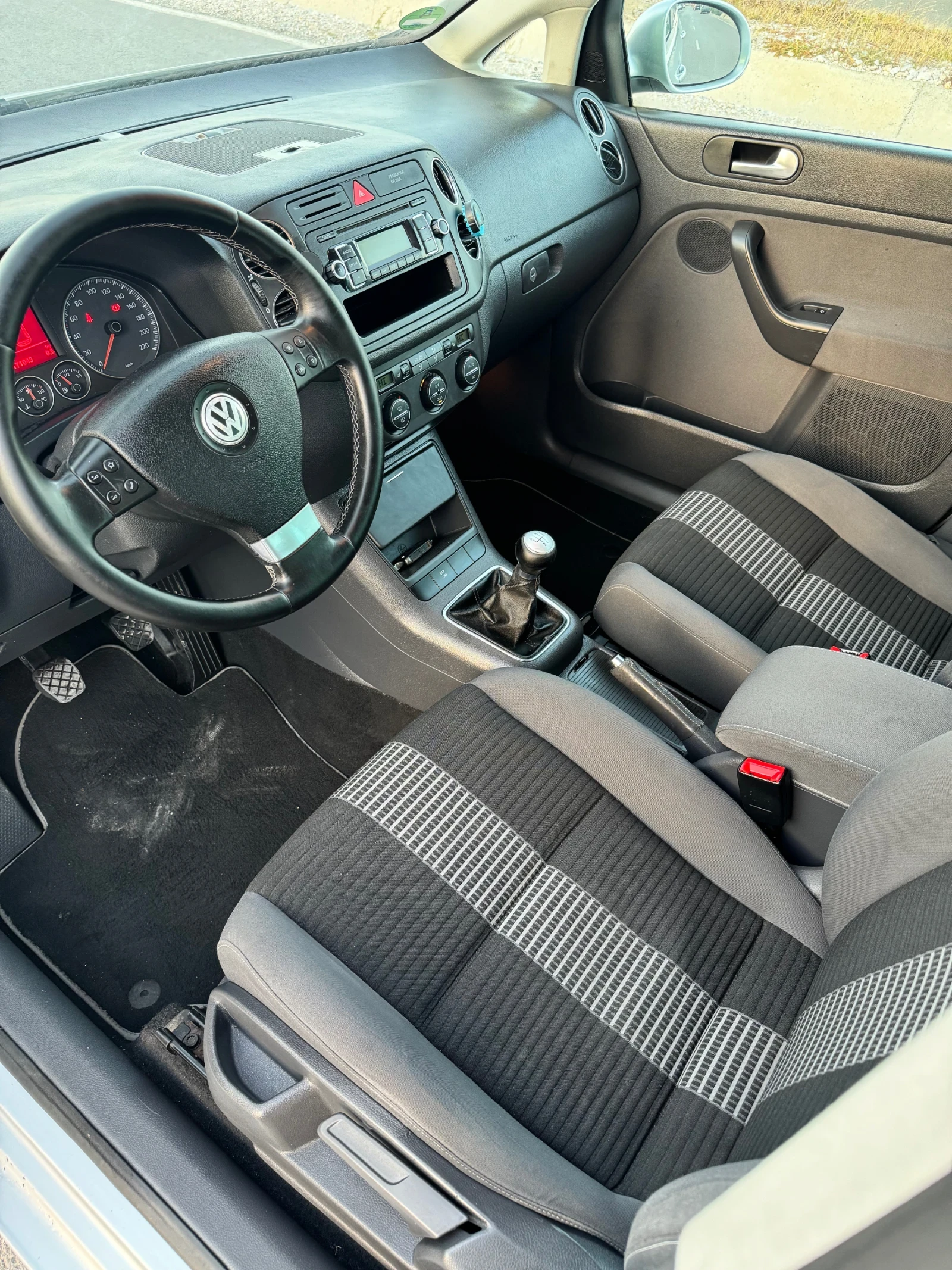 VW Golf Plus 1.4  80к.с - изображение 7