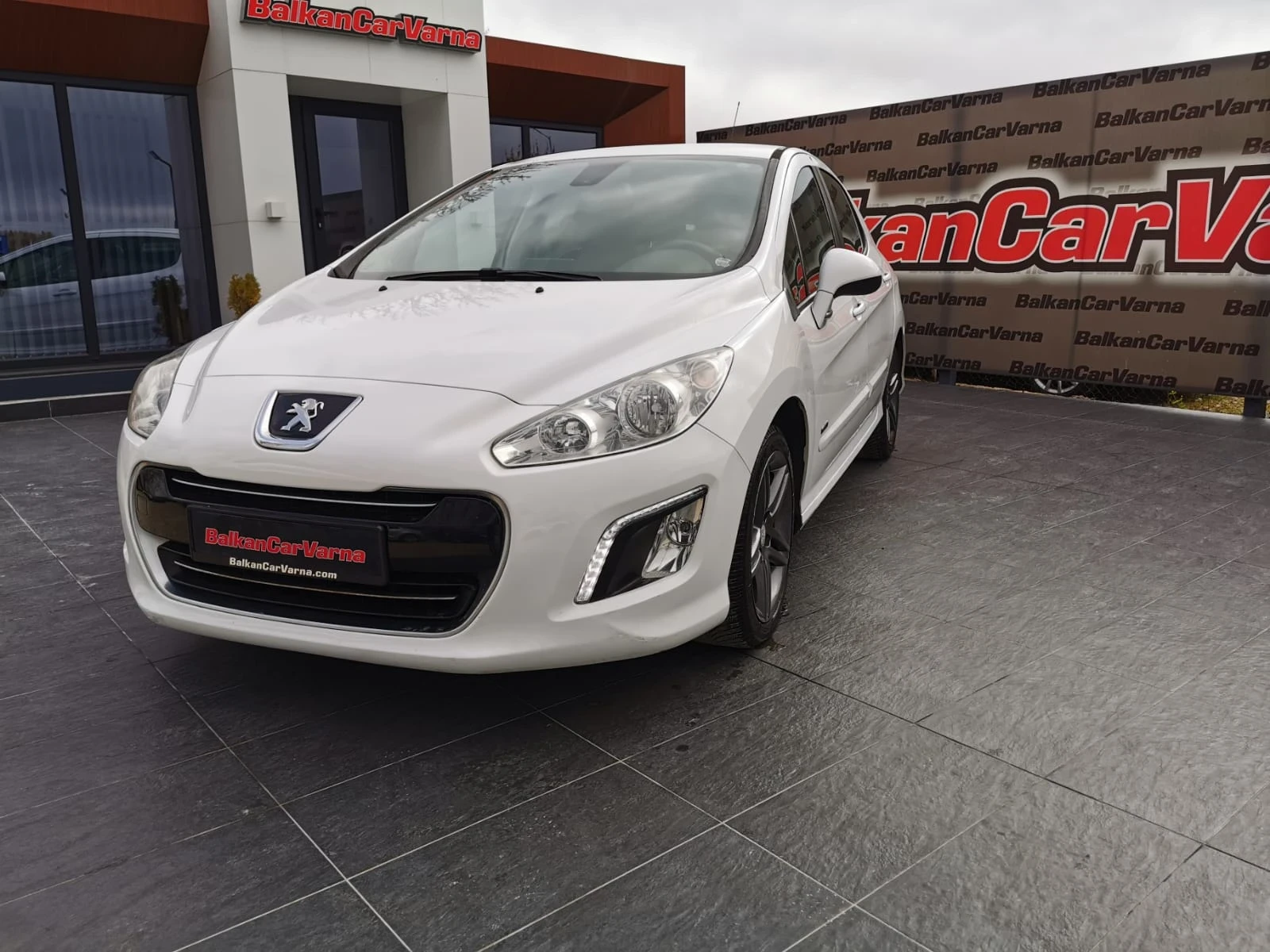 Peugeot 308 1, 6 E-HDI Sportium NAVI EURO5  - изображение 2