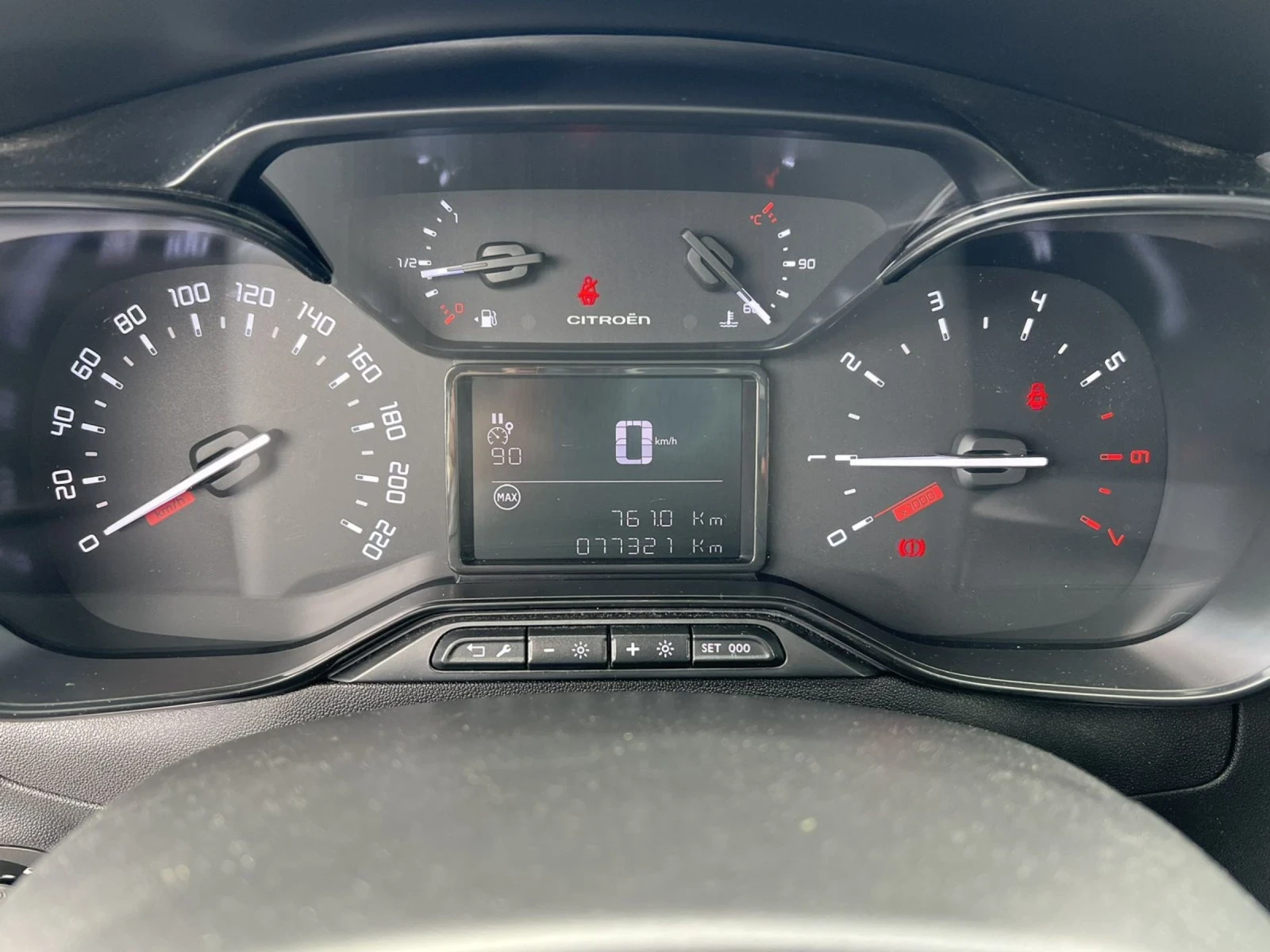 Citroen C3 1.2/110kc - изображение 10