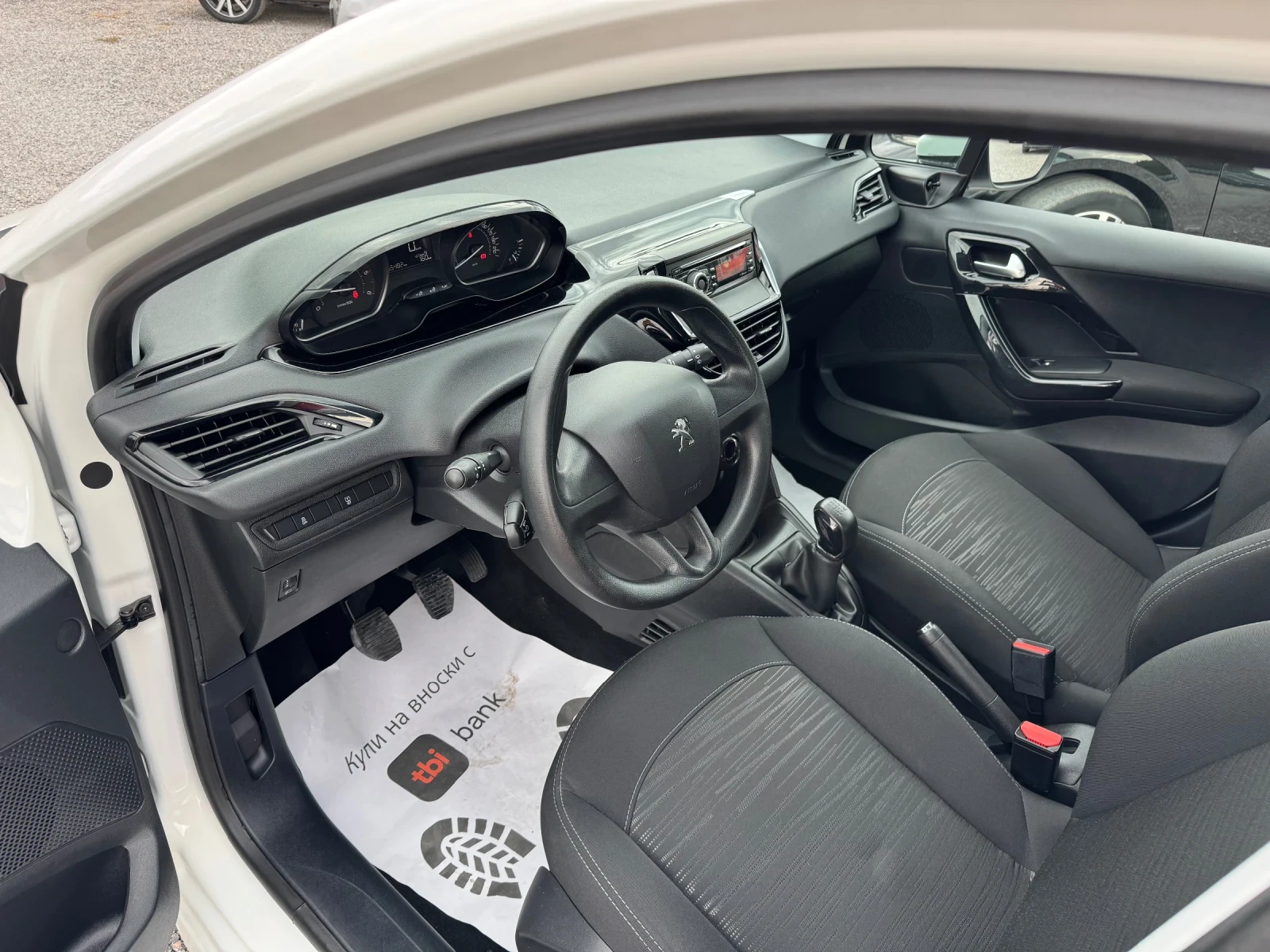 Peugeot 208 1.6HDI Facelift Klima EURO 6 | Mobile.bg   12