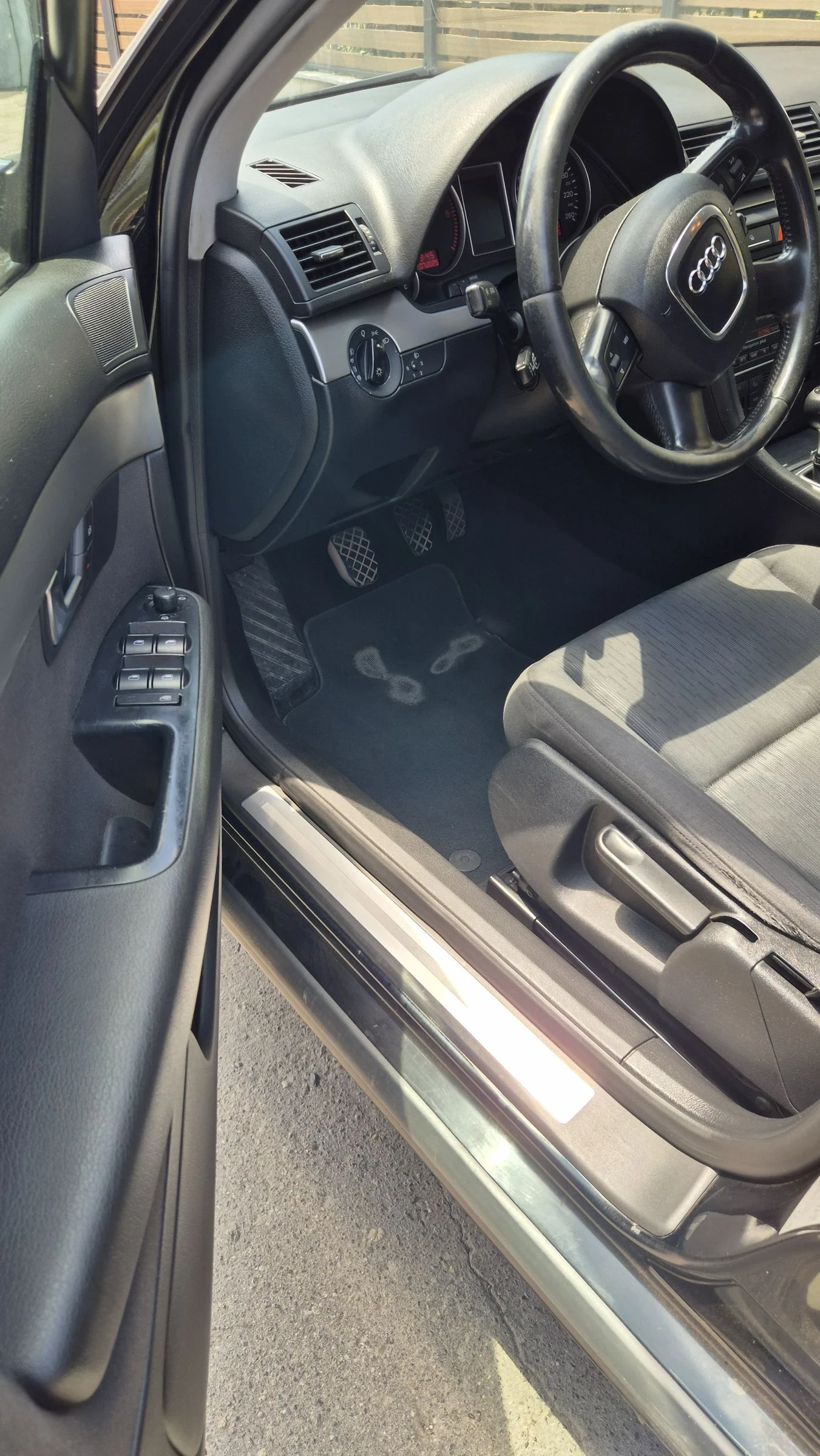 Audi A4 6 СК, QUATTRO , Euro4 - изображение 9