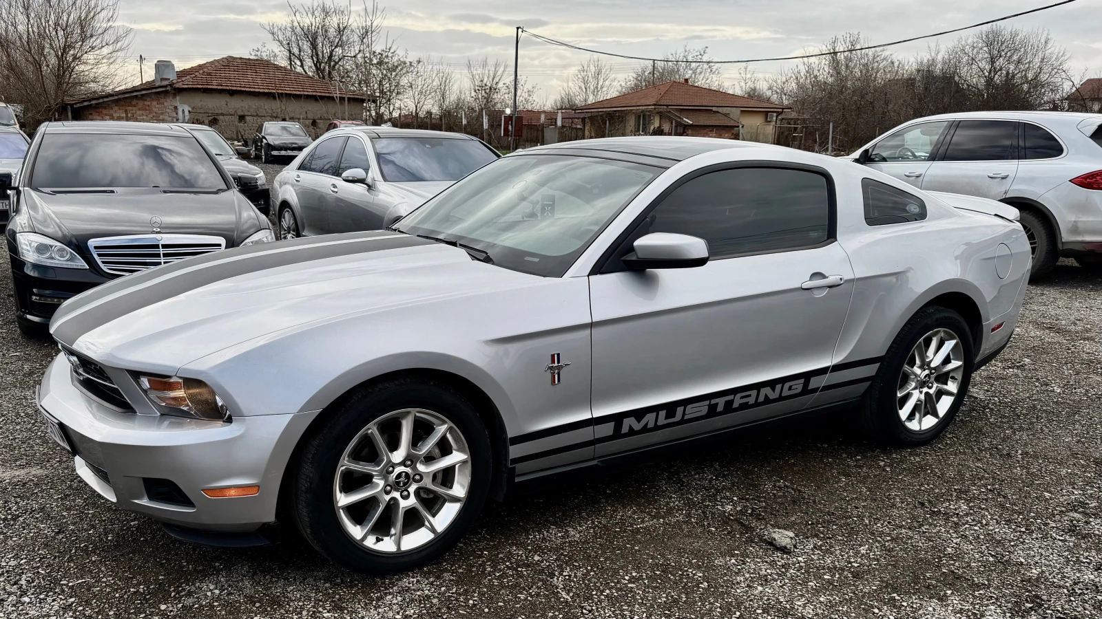 Ford Mustang 4.0 V6 GT - изображение 3