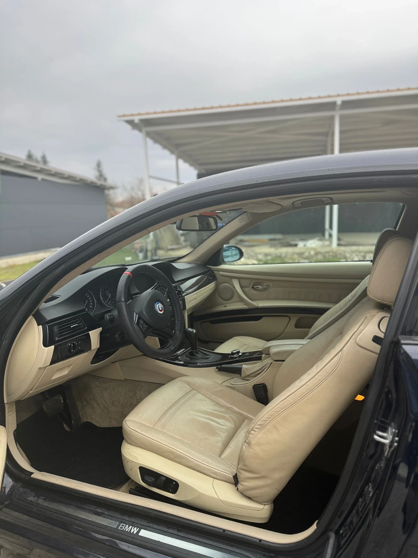 BMW 330, снимка 13 - Автомобили и джипове - 53454413