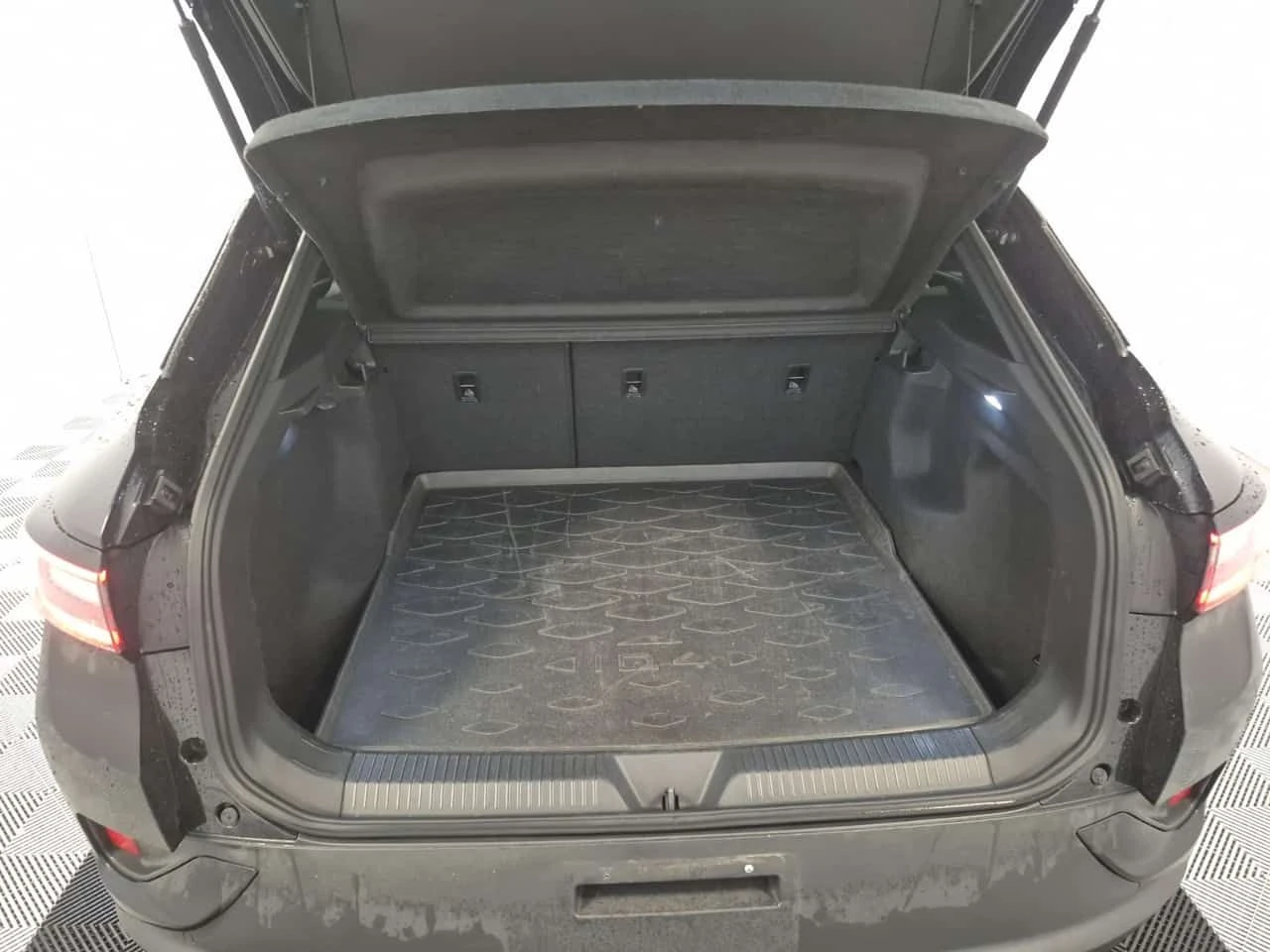 VW ID.4 * ПАНОРАМА* 2 КЛЮЧА* CARFAX * , снимка 14 - Автомобили и джипове - 53713785