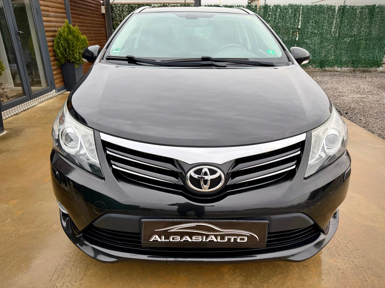 Toyota Avensis 1.8 VALVEMATIC* FACELIFT* CAMERA, снимка 7 - Автомобили и джипове - 53890112