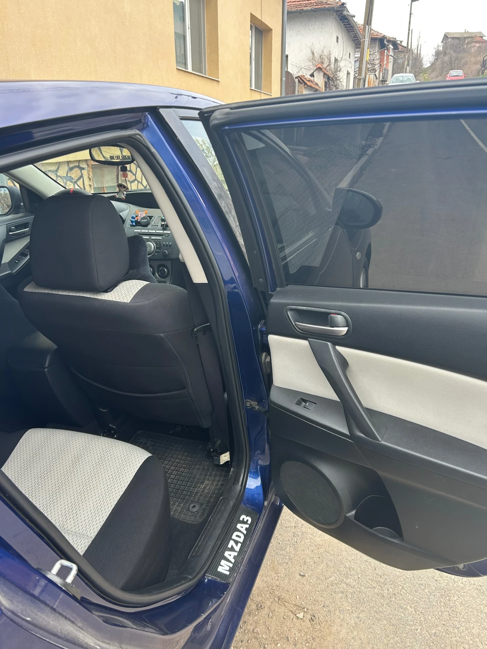 Mazda 3, снимка 7 - Автомобили и джипове - 53922912