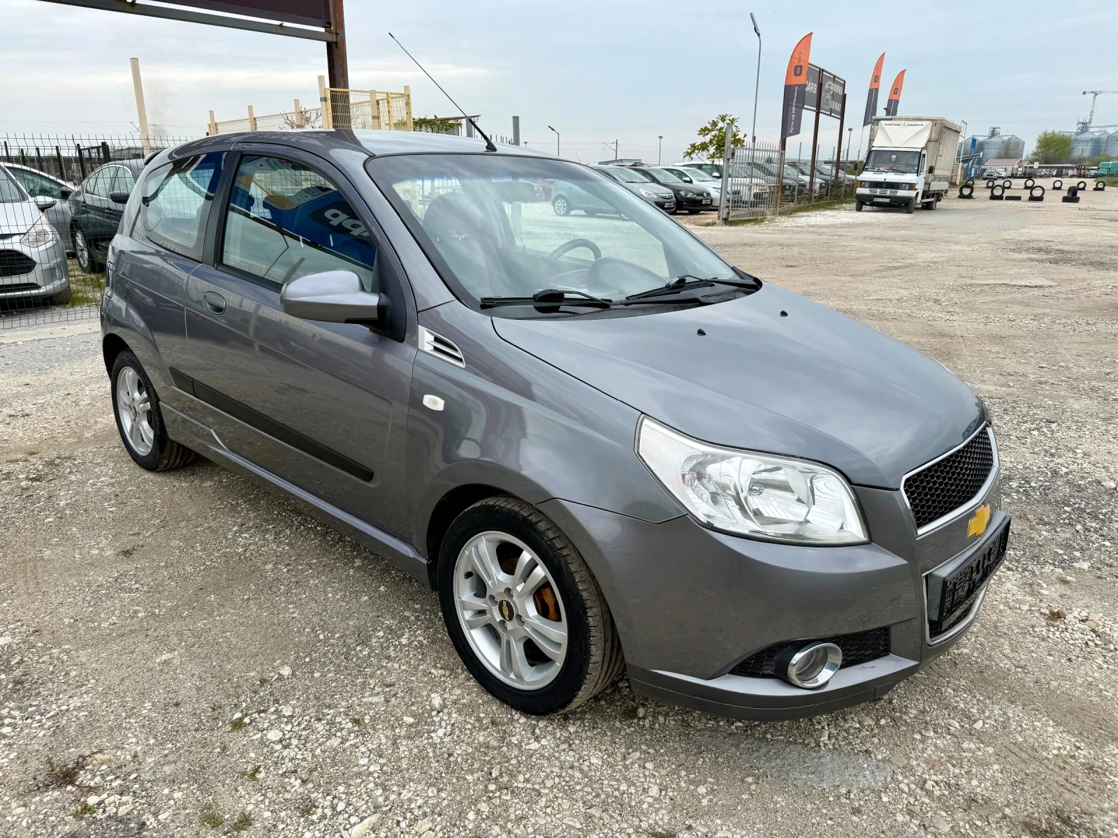 Chevrolet Aveo 1.2 бензин/ Газ, снимка 3 - Автомобили и джипове - 54217969